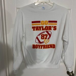 Go Taylor’s Boyfriend Sweatshirt